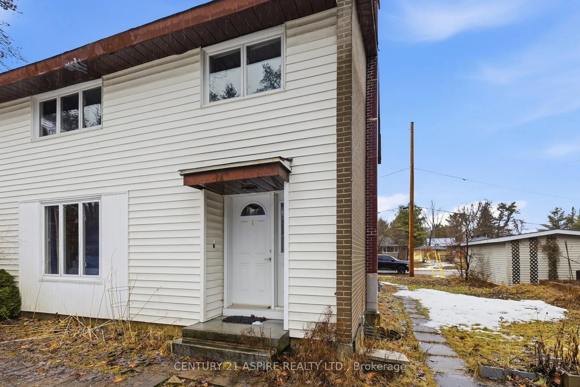 Photo 3 of 102 Birch Street, Deep River — HOMEH