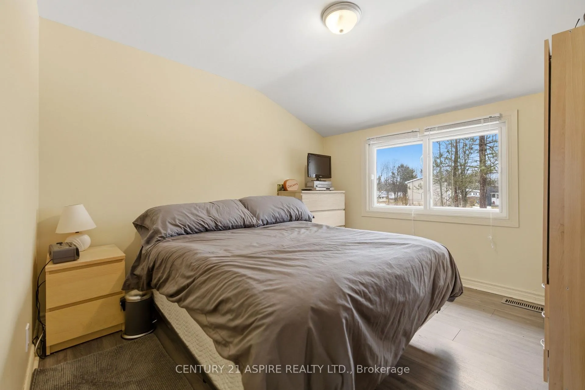 Photo 21 of 102 Birch Street, Deep River — HOMEH