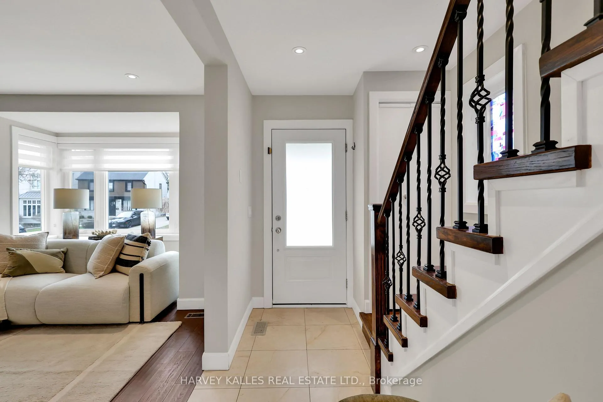 Photo 4 of 320 Melrose Avenue, Toronto, Bedford Park-Nortown — HOMEH