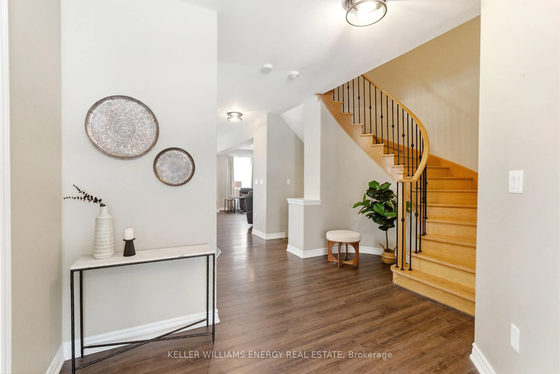 Photo 5 of 219 Crombie Street, Clarington, Bowmanville — HOMEH