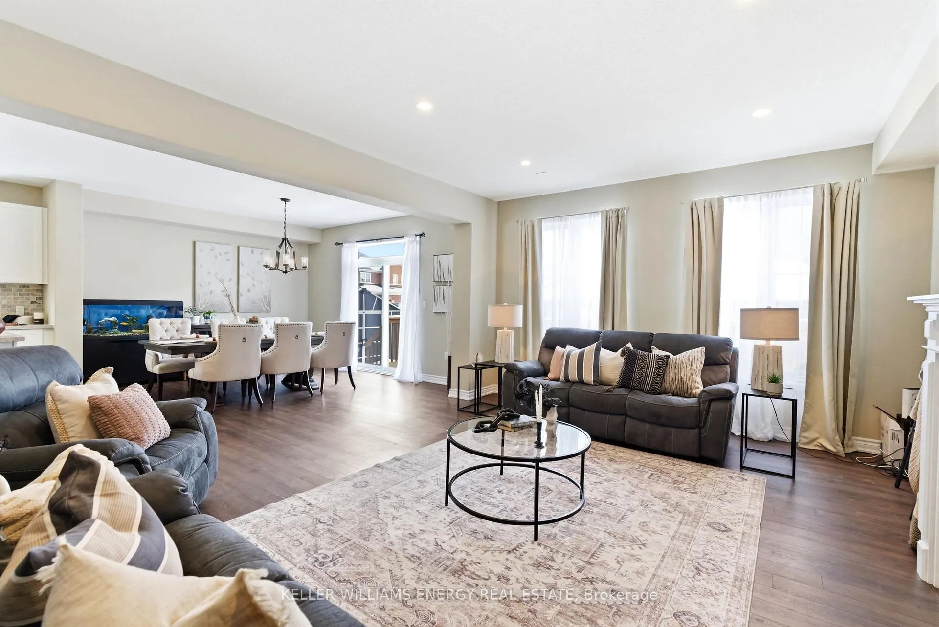 Photo 15 of 219 Crombie Street, Clarington, Bowmanville — HOMEH