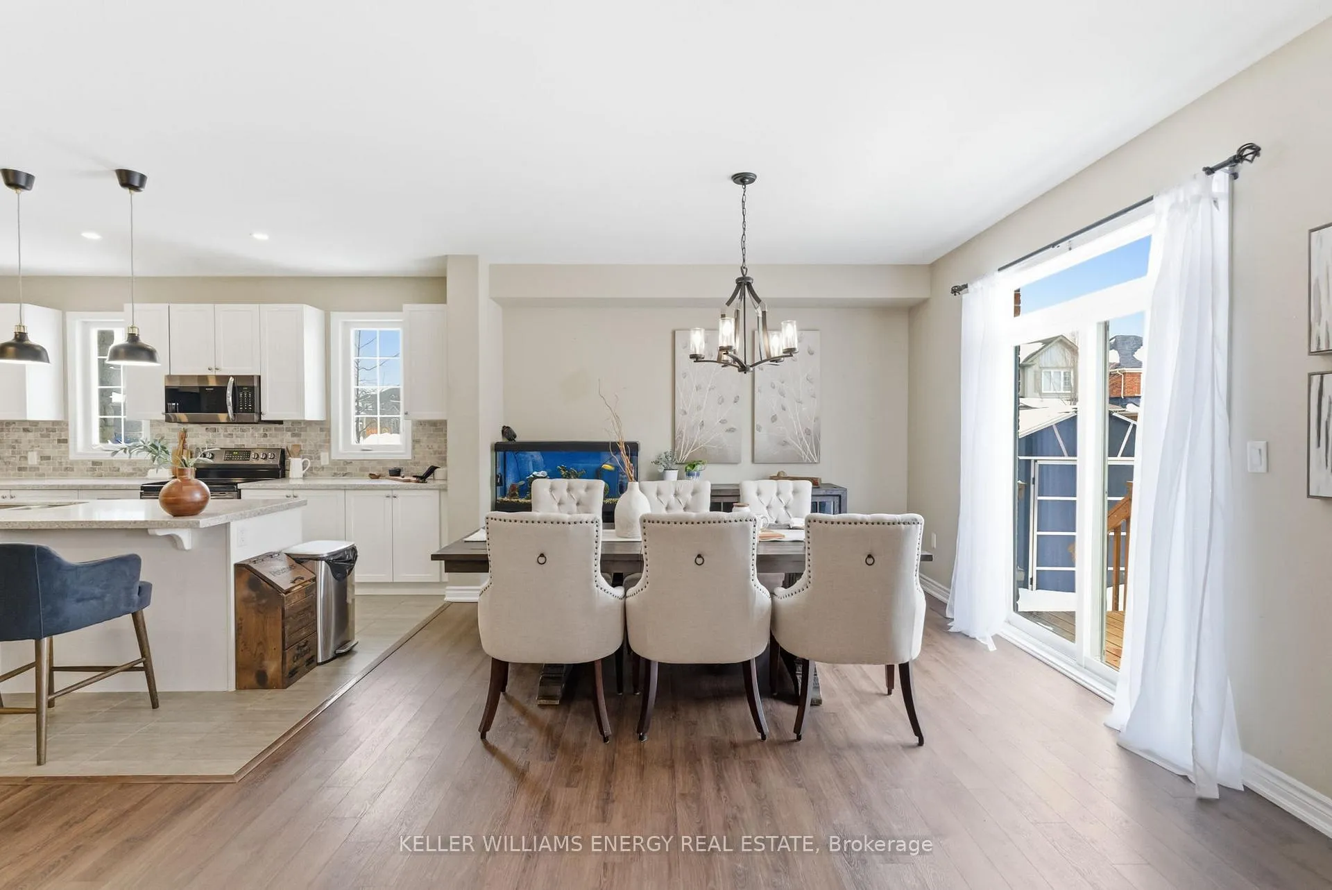 Photo 17 of 219 Crombie Street, Clarington, Bowmanville — HOMEH