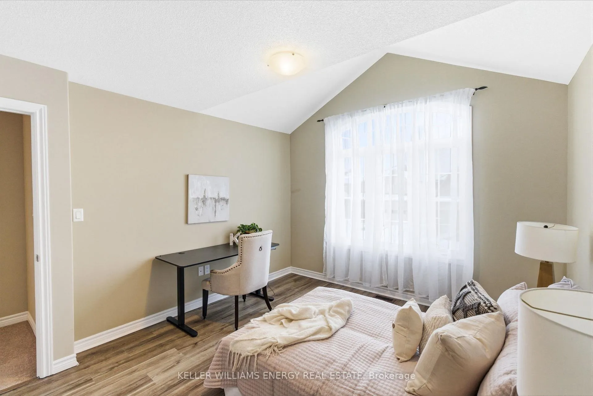 Photo 31 of 219 Crombie Street, Clarington, Bowmanville — HOMEH