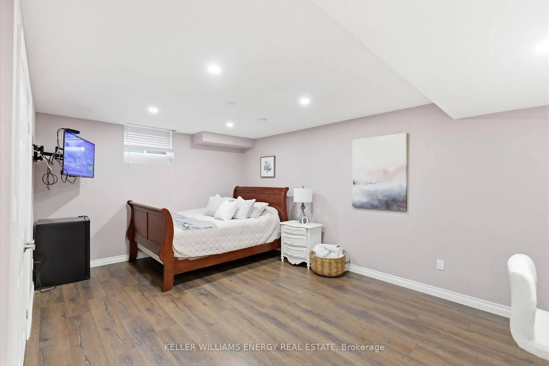 Photo 43 of 219 Crombie Street, Clarington, Bowmanville — HOMEH