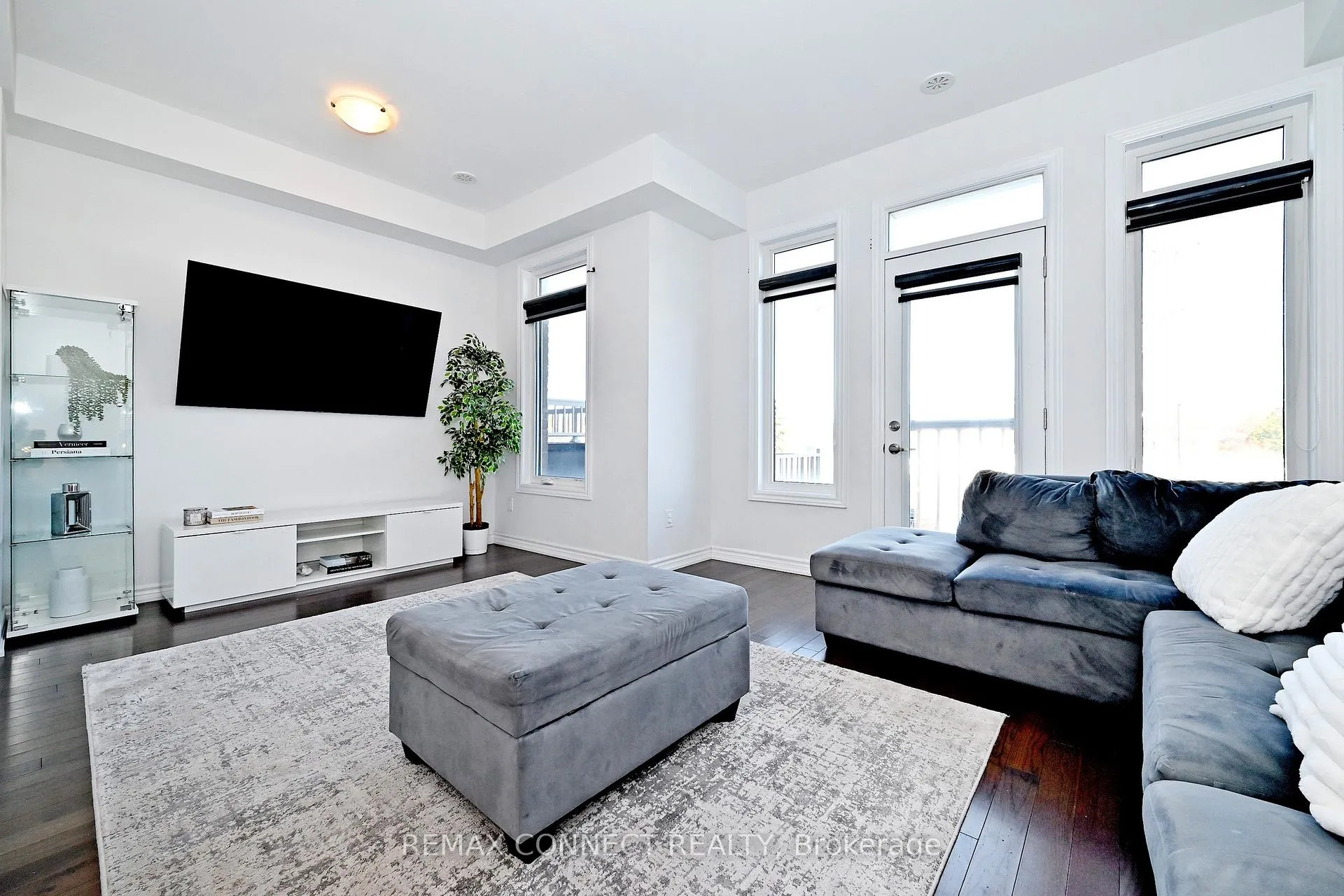Photo 9 of 19 Gemma Place, Brampton, Heart Lake West — HOMEH