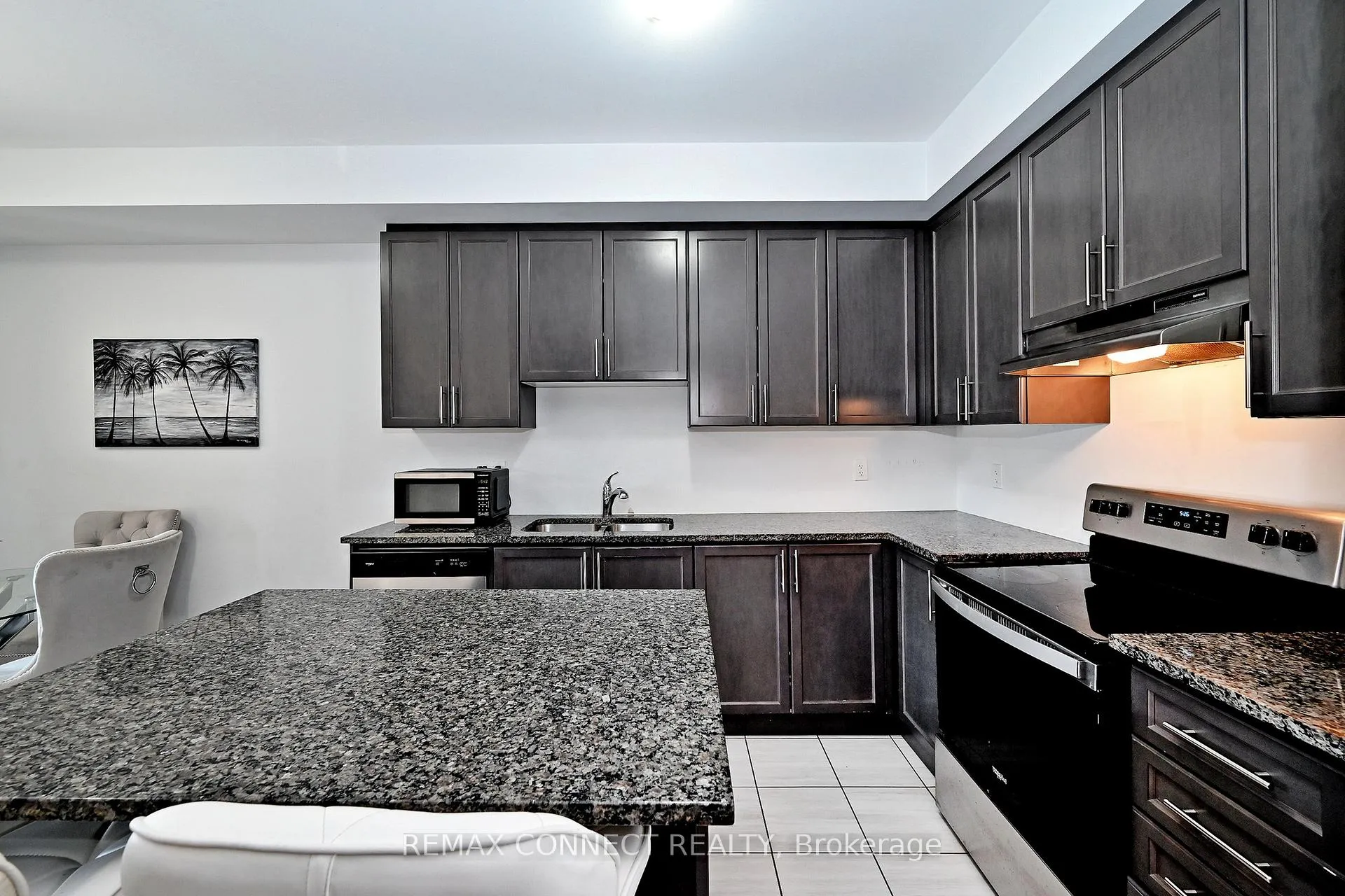 Photo 13 of 19 Gemma Place, Brampton, Heart Lake West — HOMEH