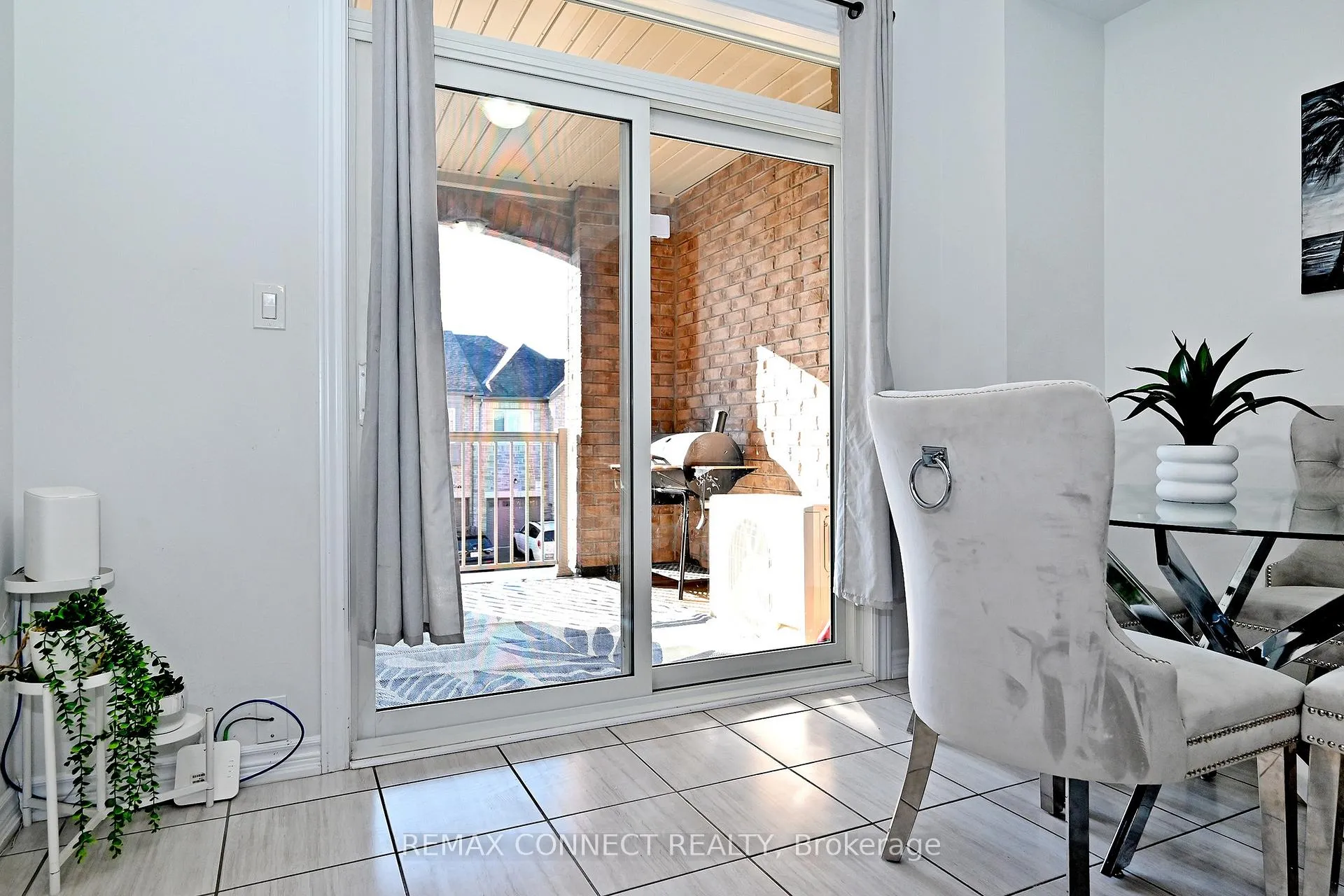 Photo 19 of 19 Gemma Place, Brampton, Heart Lake West — HOMEH
