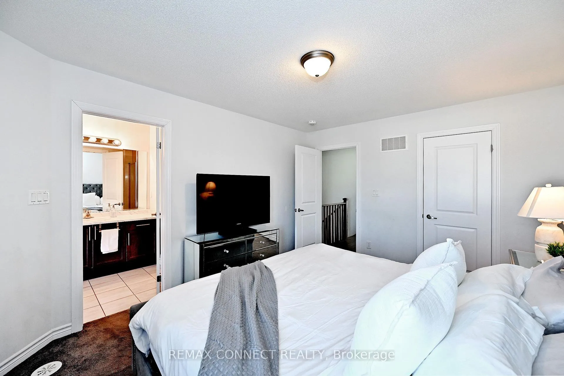 Photo 28 of 19 Gemma Place, Brampton, Heart Lake West — HOMEH