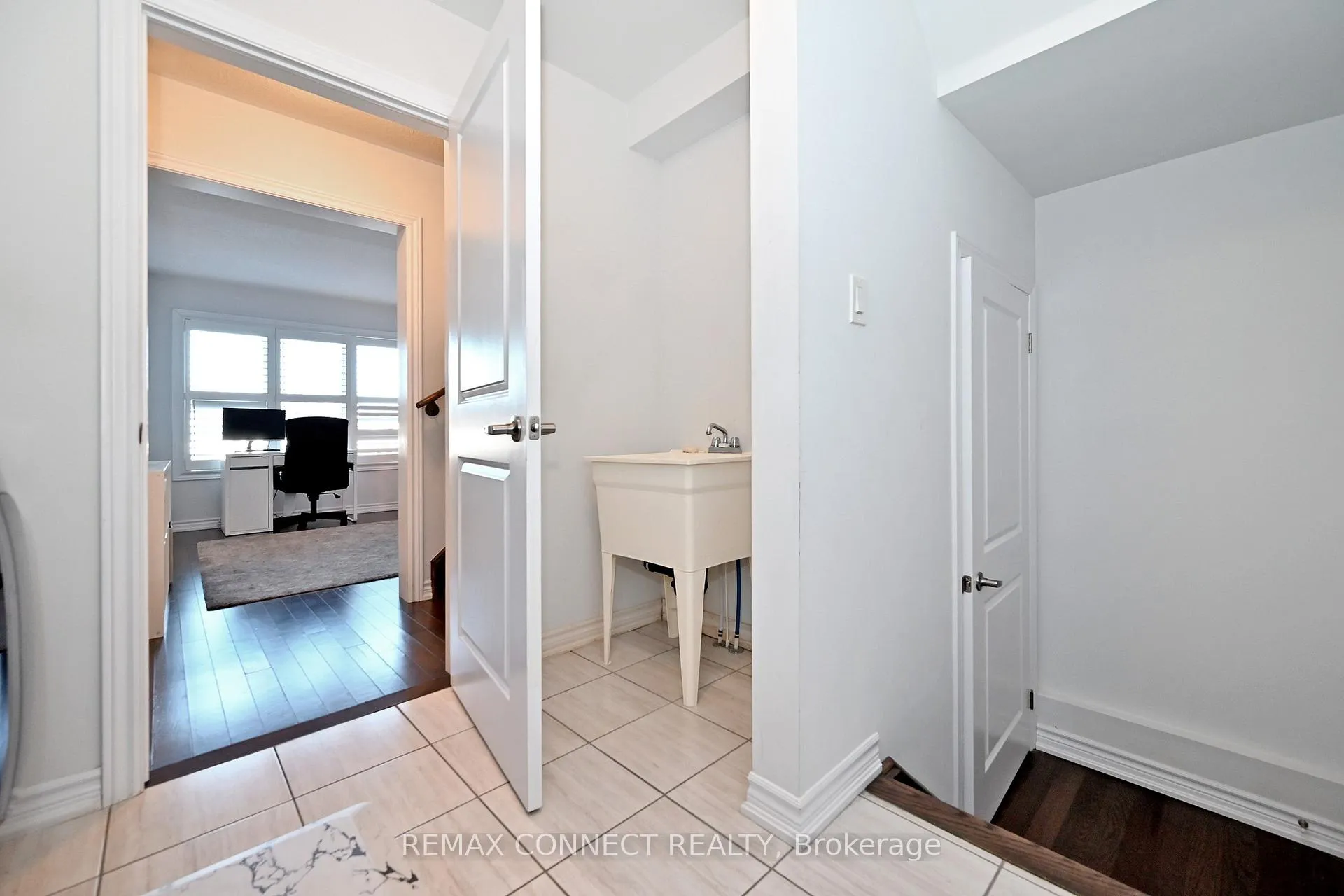 Photo 45 of 19 Gemma Place, Brampton, Heart Lake West — HOMEH