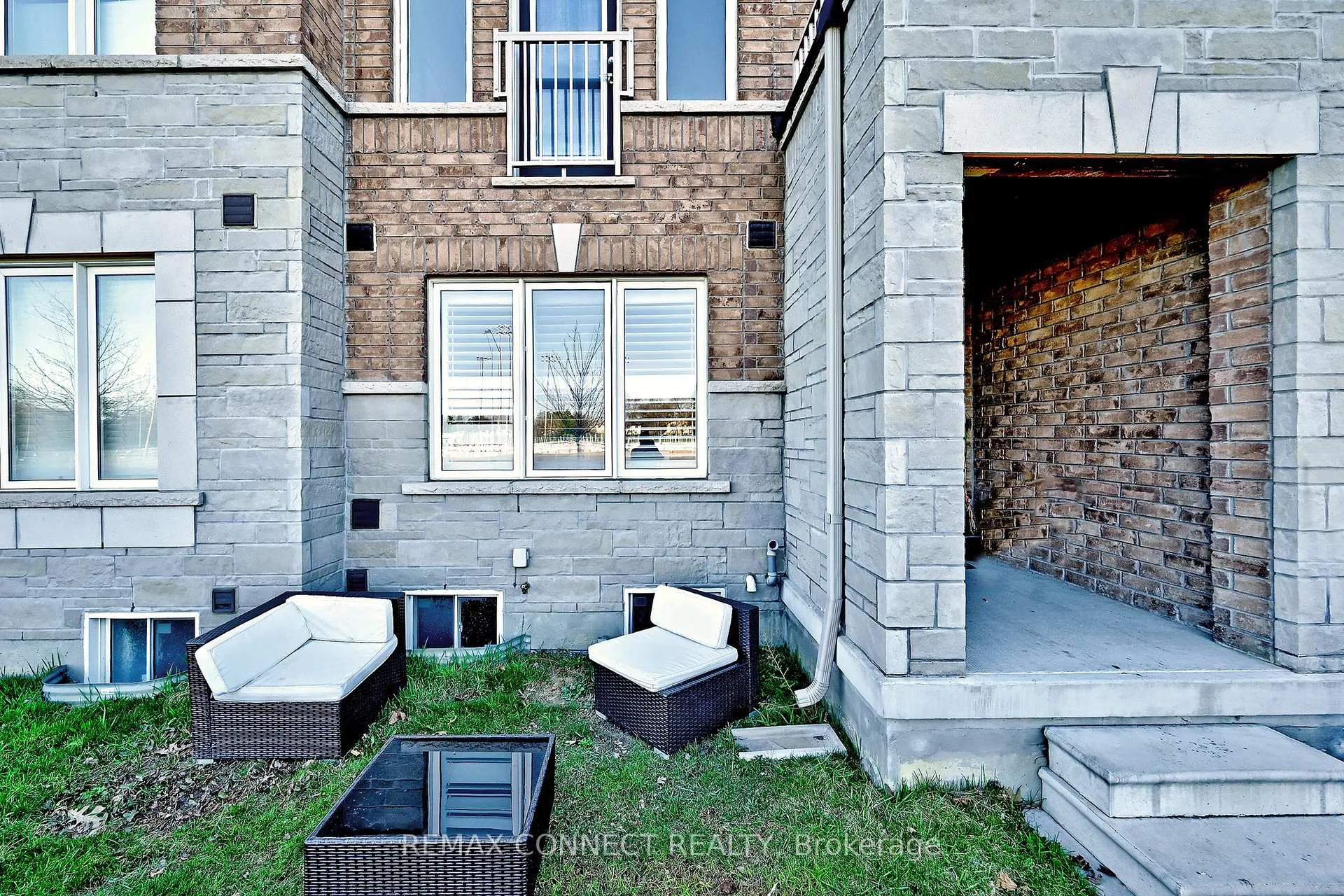 Photo 47 of 19 Gemma Place, Brampton, Heart Lake West — HOMEH