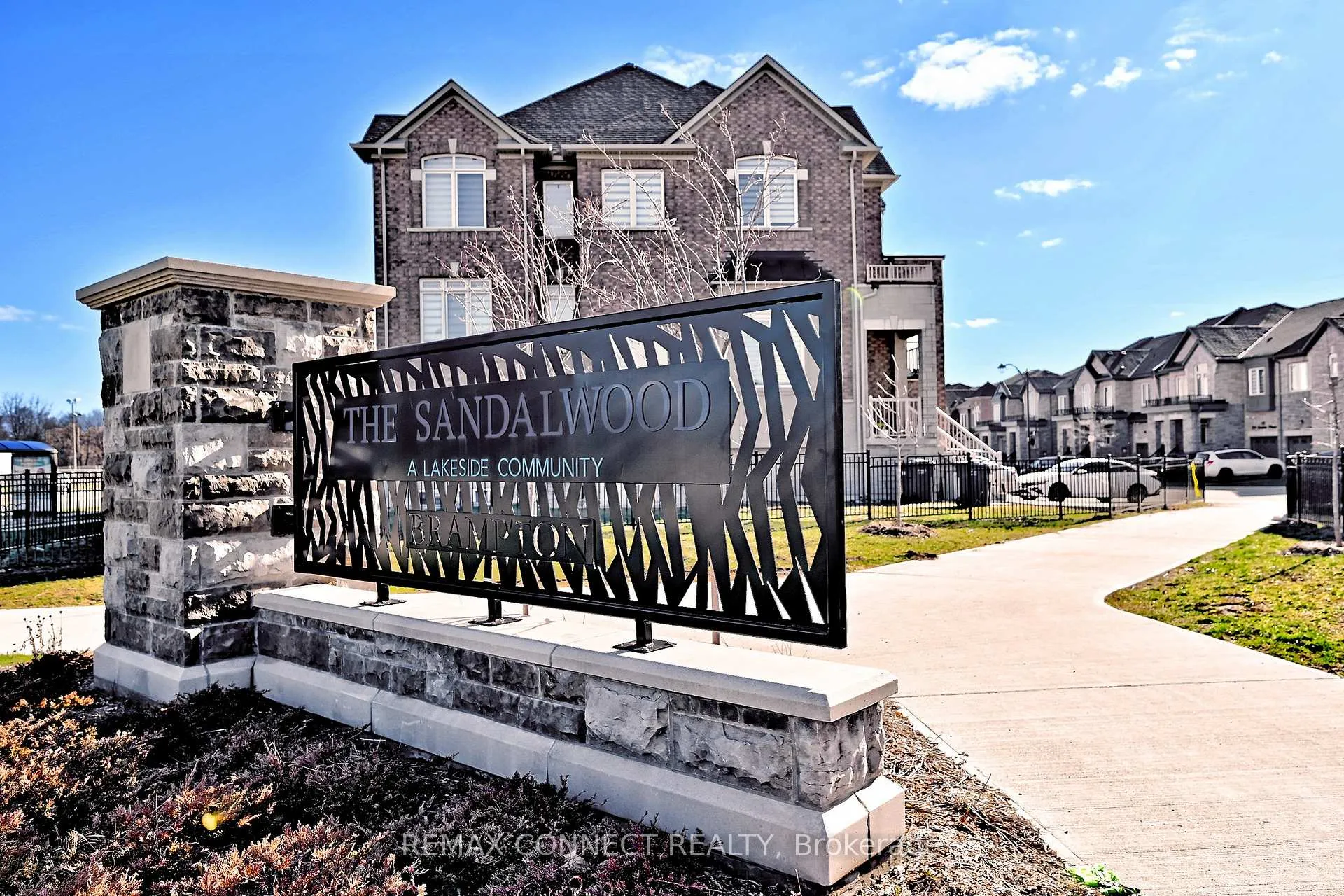 Photo 48 of 19 Gemma Place, Brampton, Heart Lake West — HOMEH