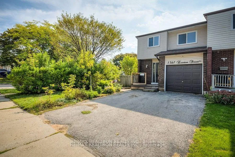 Photo 2 of Unit Bsmt, 1361 Everton Street, Pickering, Liverpool — HOMEH