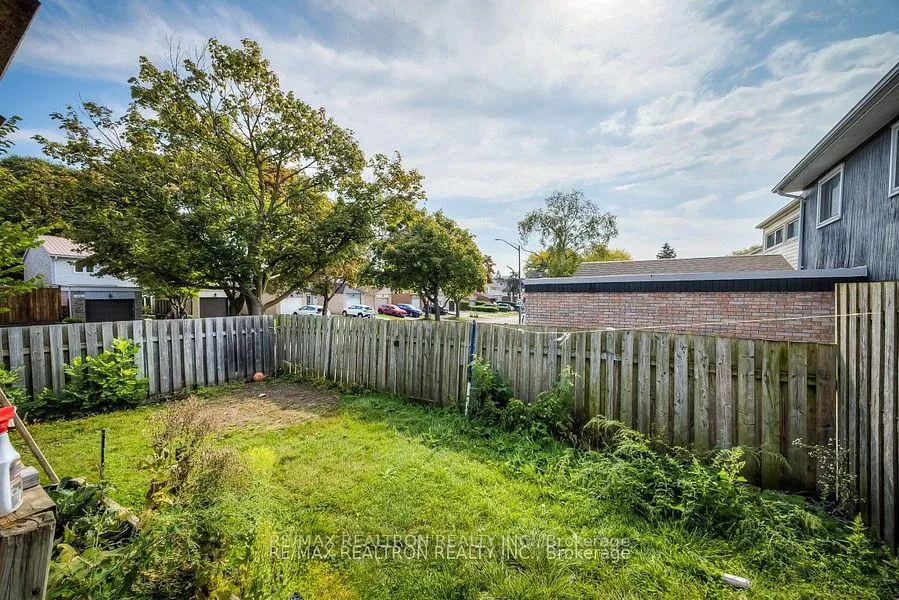 Photo 10 of Unit Bsmt, 1361 Everton Street, Pickering, Liverpool — HOMEH