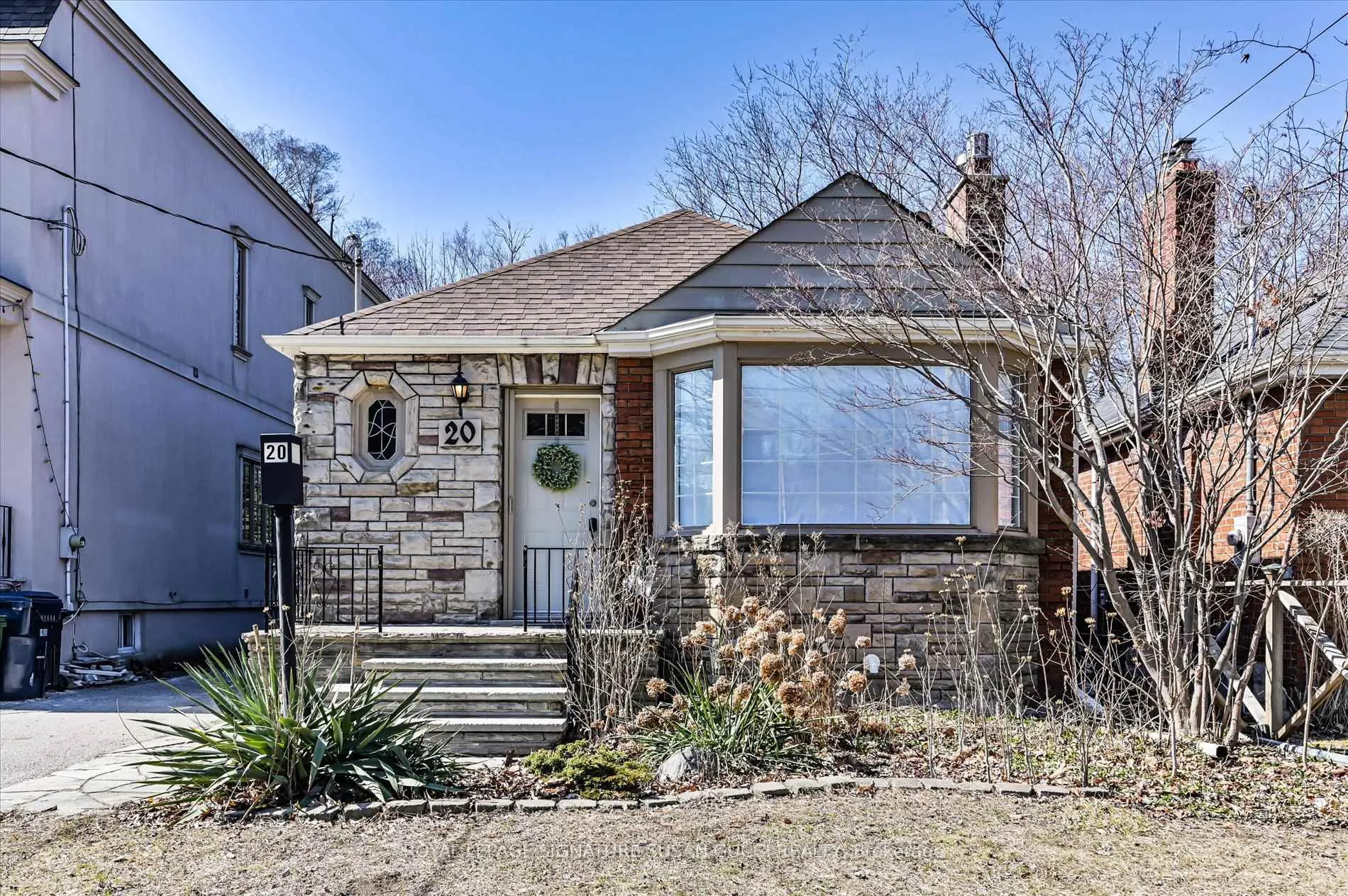 Photo 1 of 20 Airley Crescent, Toronto, East York — HOMEH