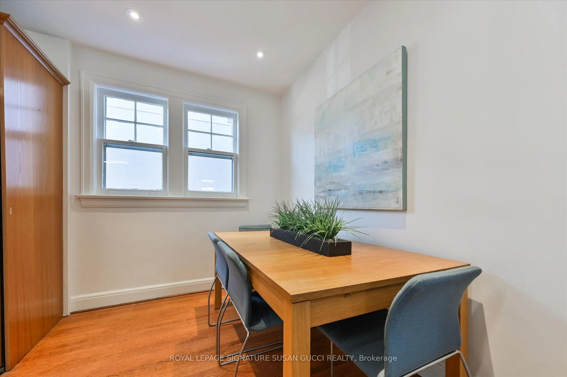 Photo 8 of 20 Airley Crescent, Toronto, East York — HOMEH