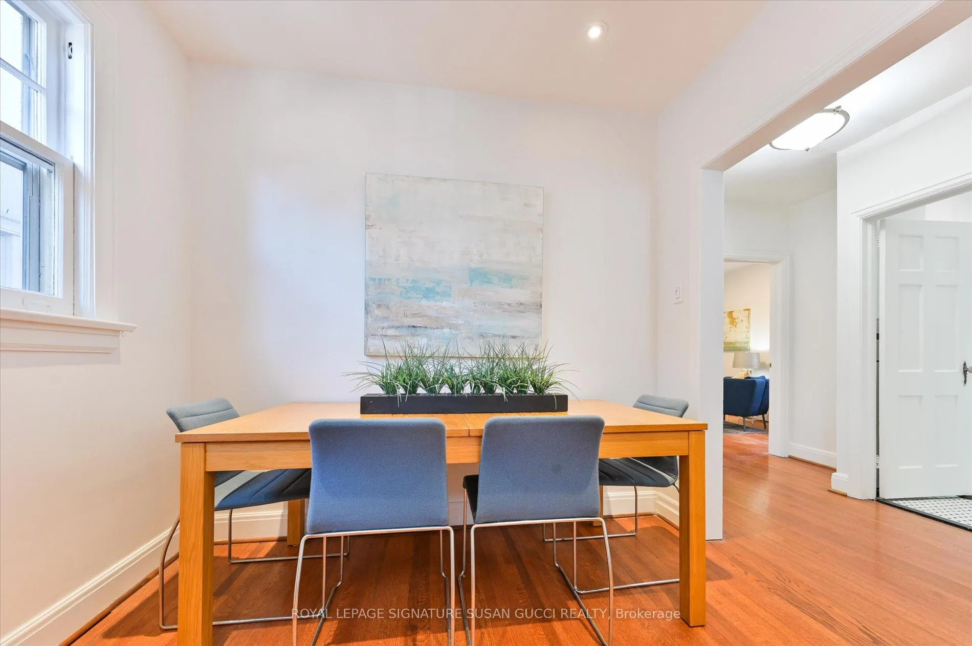 Photo 9 of 20 Airley Crescent, Toronto, East York — HOMEH