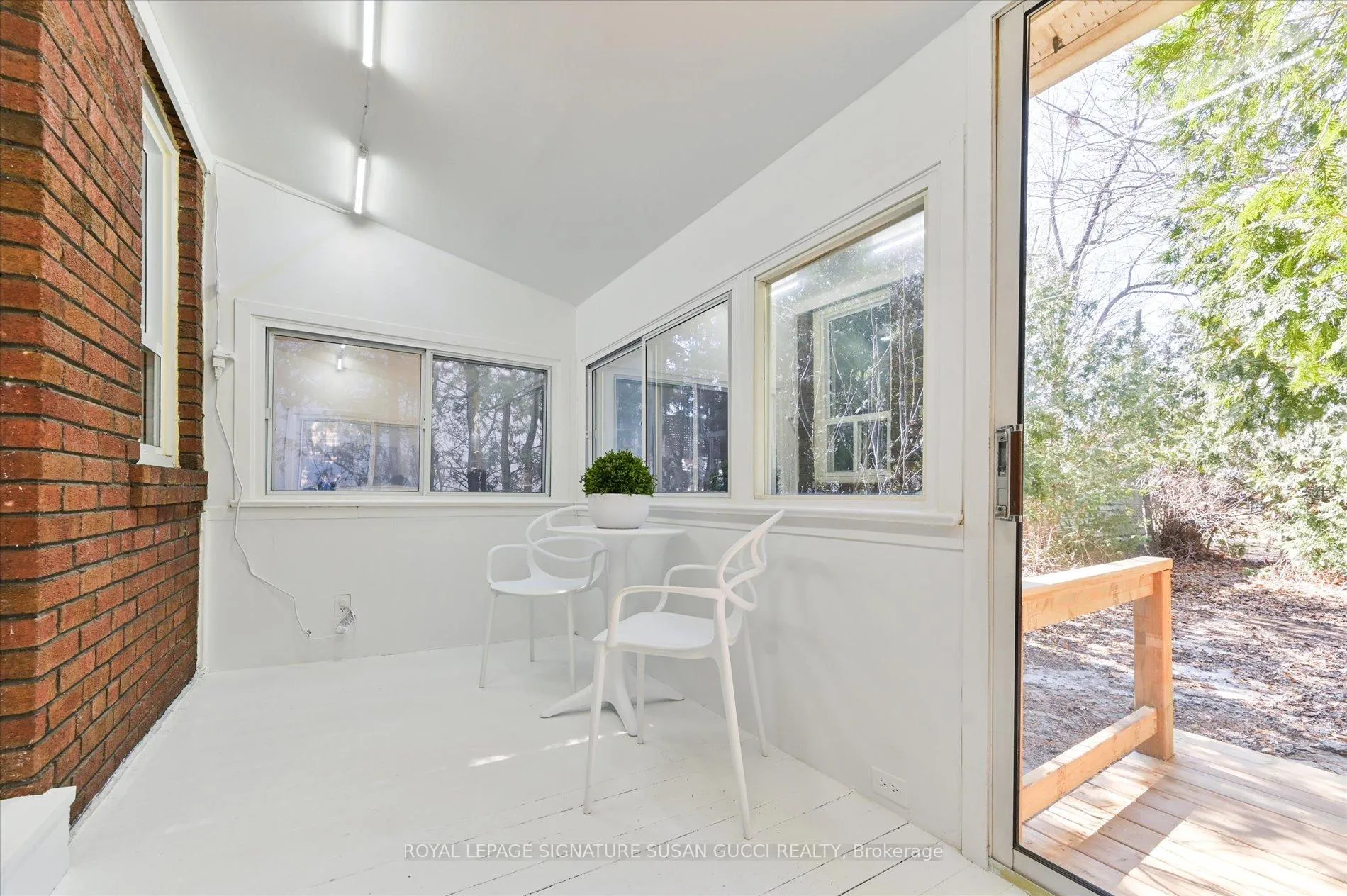Photo 23 of 20 Airley Crescent, Toronto, East York — HOMEH