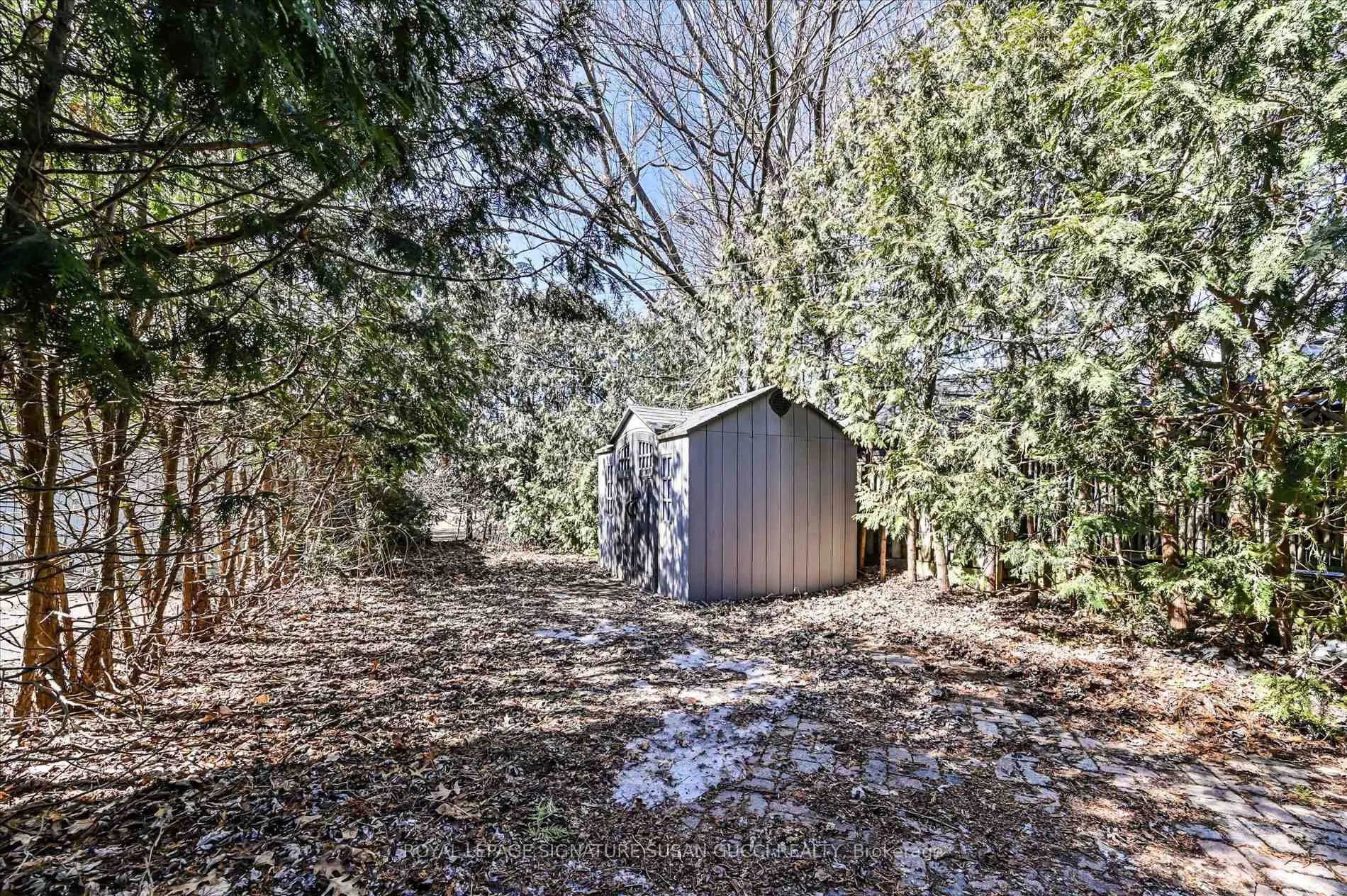 Photo 25 of 20 Airley Crescent, Toronto, East York — HOMEH