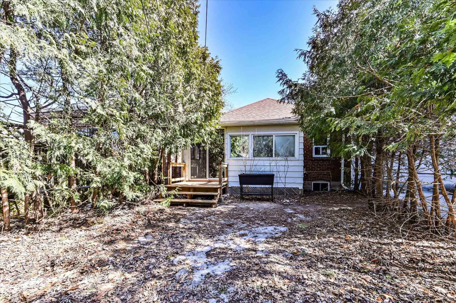 Photo 26 of 20 Airley Crescent, Toronto, East York — HOMEH
