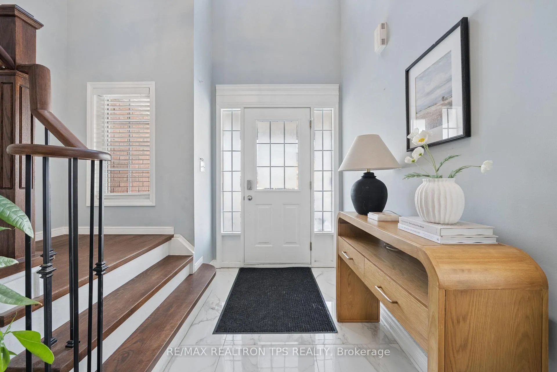 Photo 3 of 87 Madden Place, Clarington, Bowmanville — HOMEH