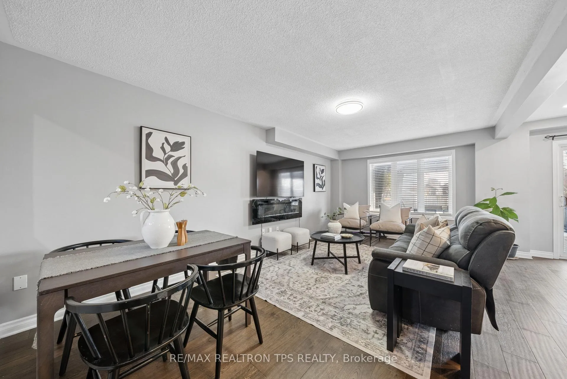 Photo 12 of 87 Madden Place, Clarington, Bowmanville — HOMEH
