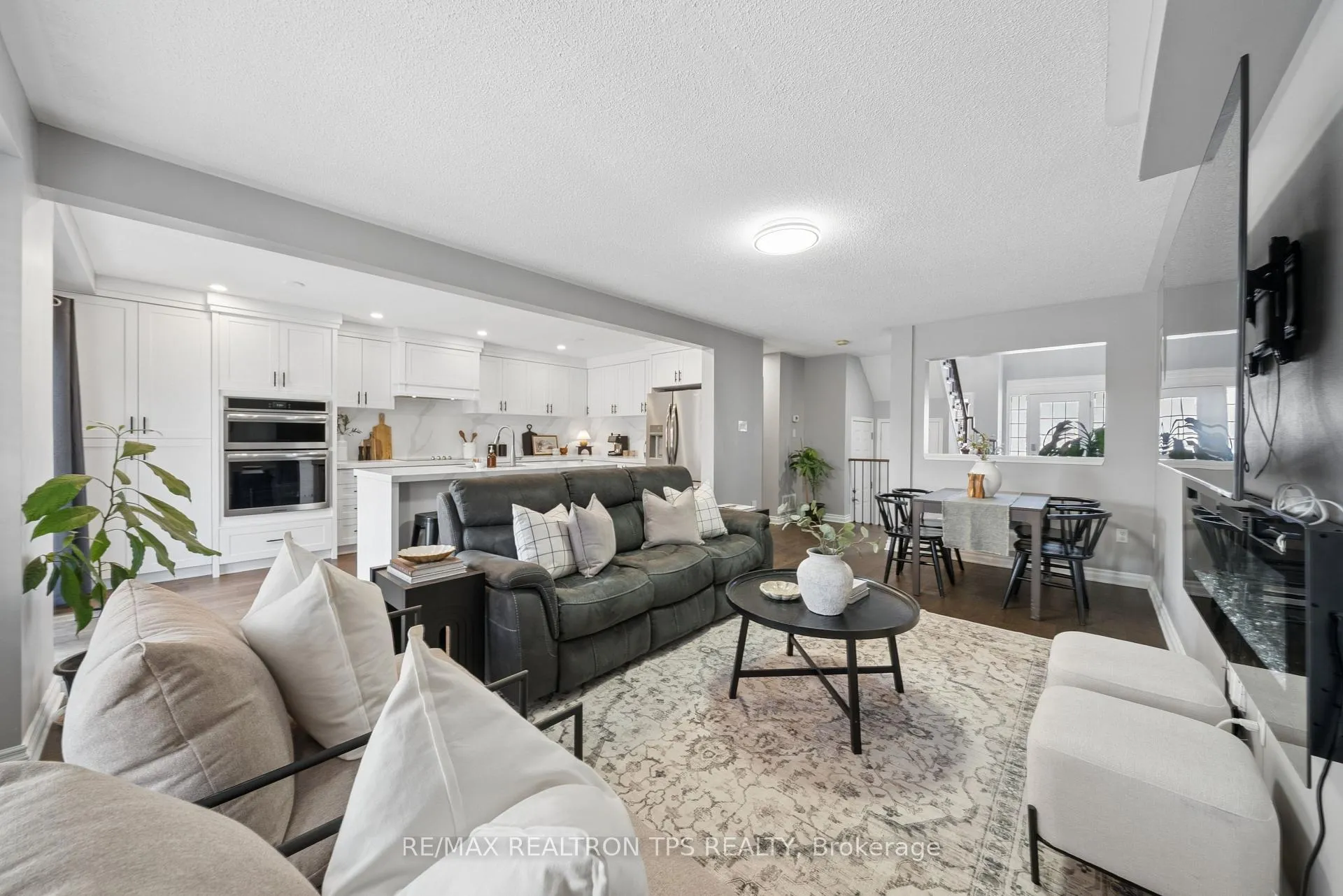 Photo 14 of 87 Madden Place, Clarington, Bowmanville — HOMEH