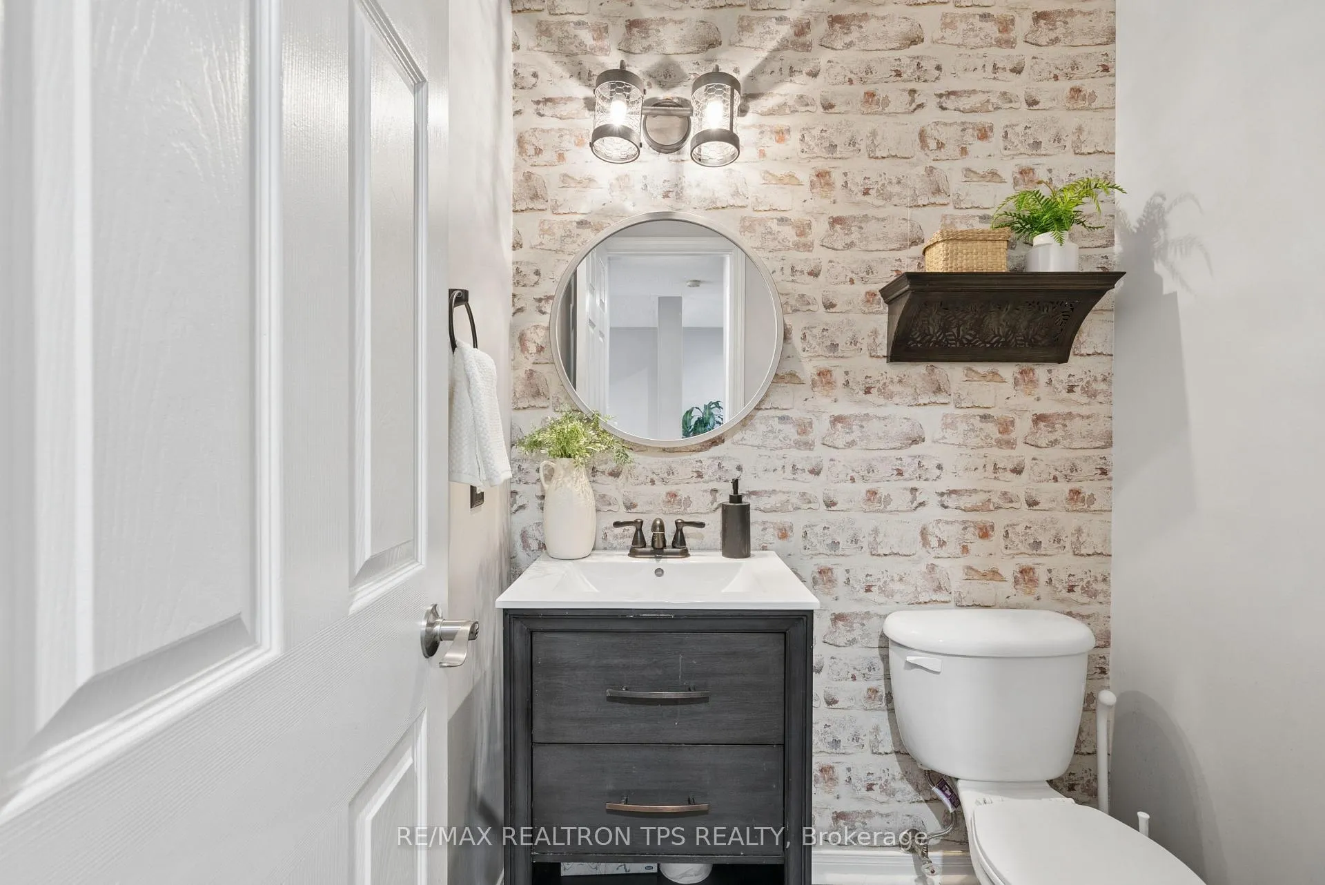Photo 15 of 87 Madden Place, Clarington, Bowmanville — HOMEH