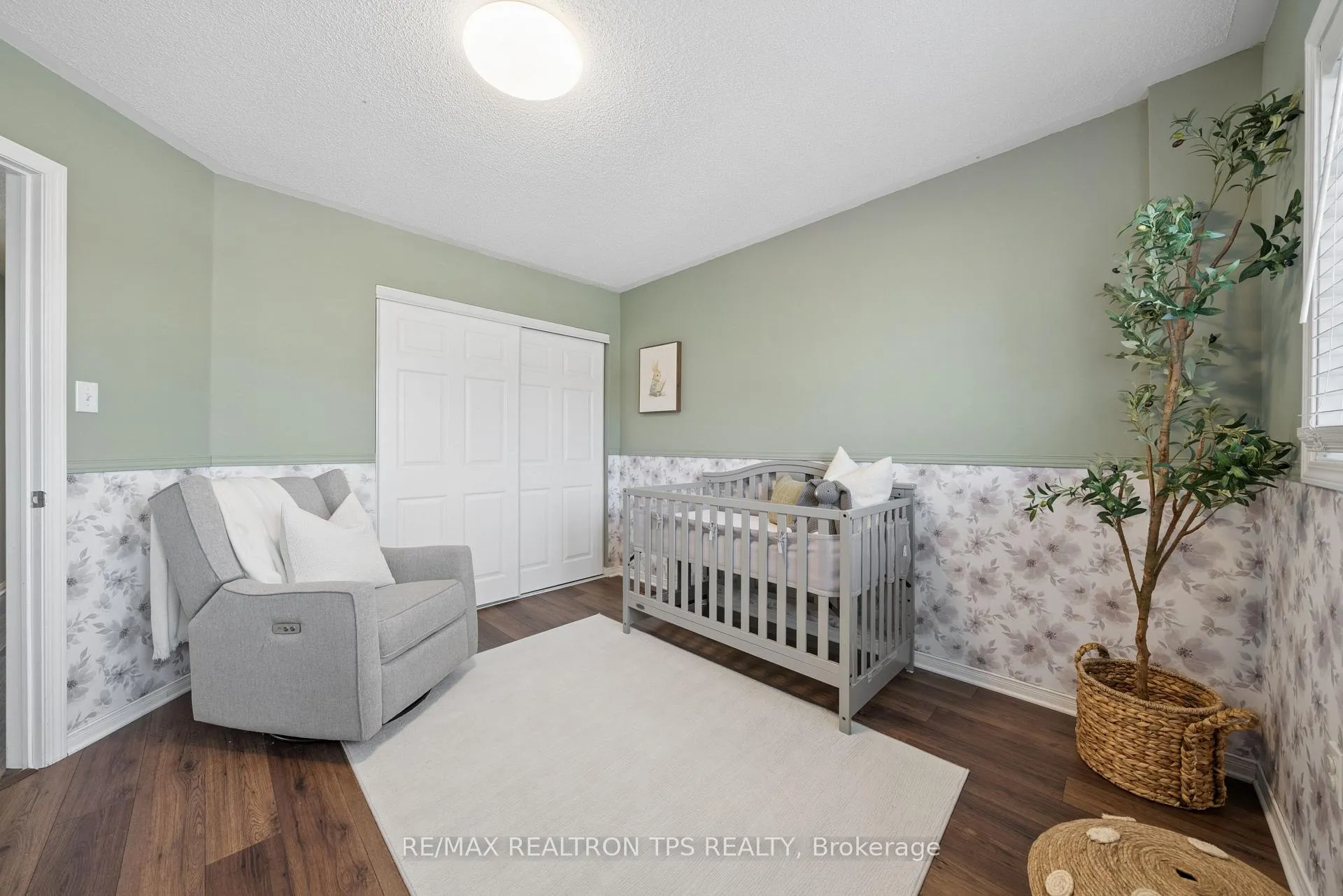 Photo 22 of 87 Madden Place, Clarington, Bowmanville — HOMEH