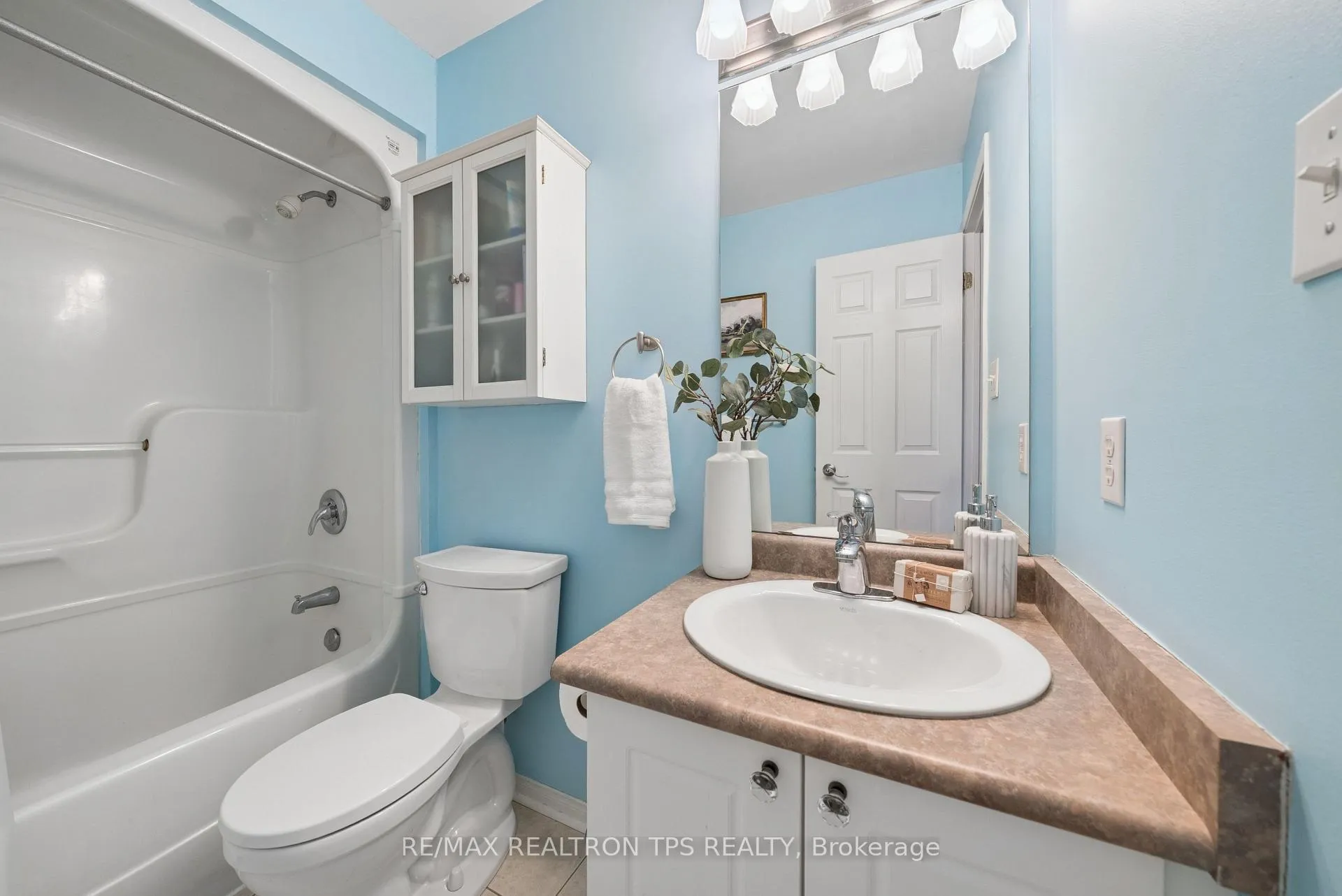 Photo 26 of 87 Madden Place, Clarington, Bowmanville — HOMEH