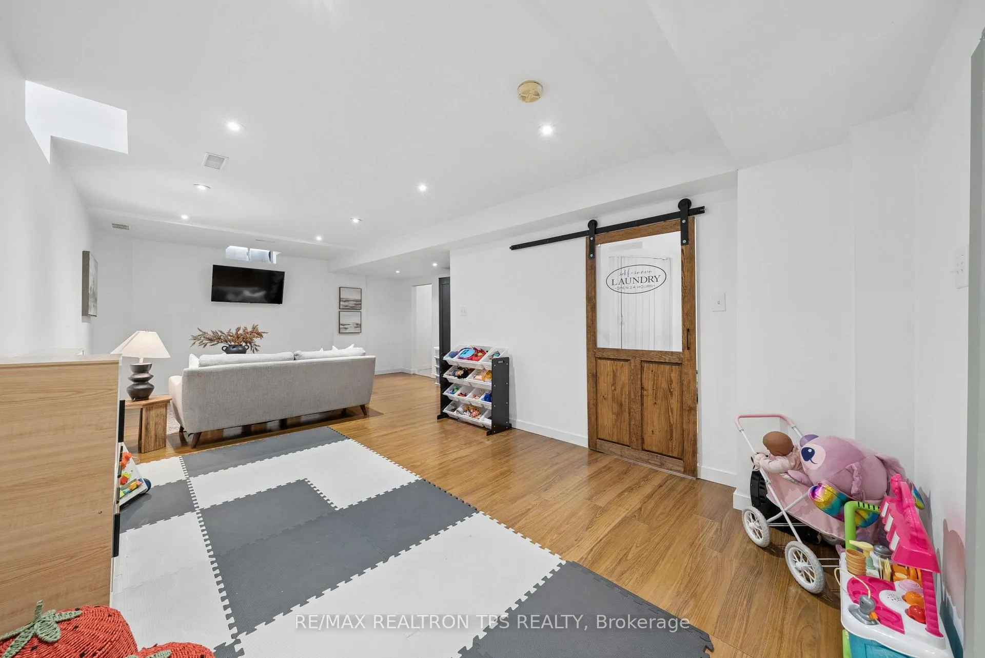 Photo 27 of 87 Madden Place, Clarington, Bowmanville — HOMEH