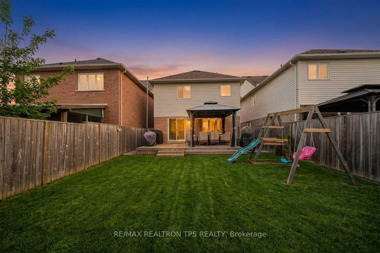 Photo 36 of 87 Madden Place, Clarington, Bowmanville — HOMEH