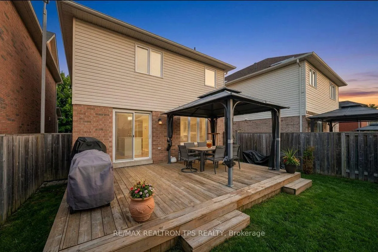 Photo 37 of 87 Madden Place, Clarington, Bowmanville — HOMEH