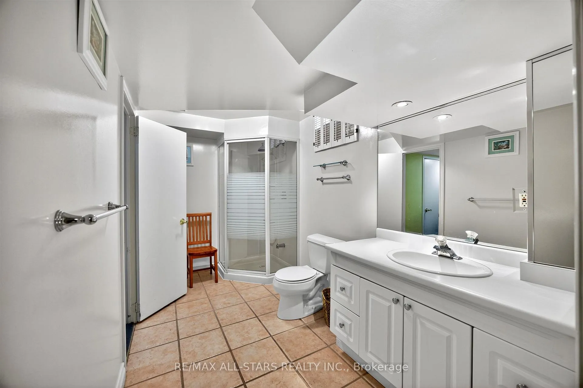 Photo 20 of 11 Bliss Court, Markham, Buttonville — HOMEH