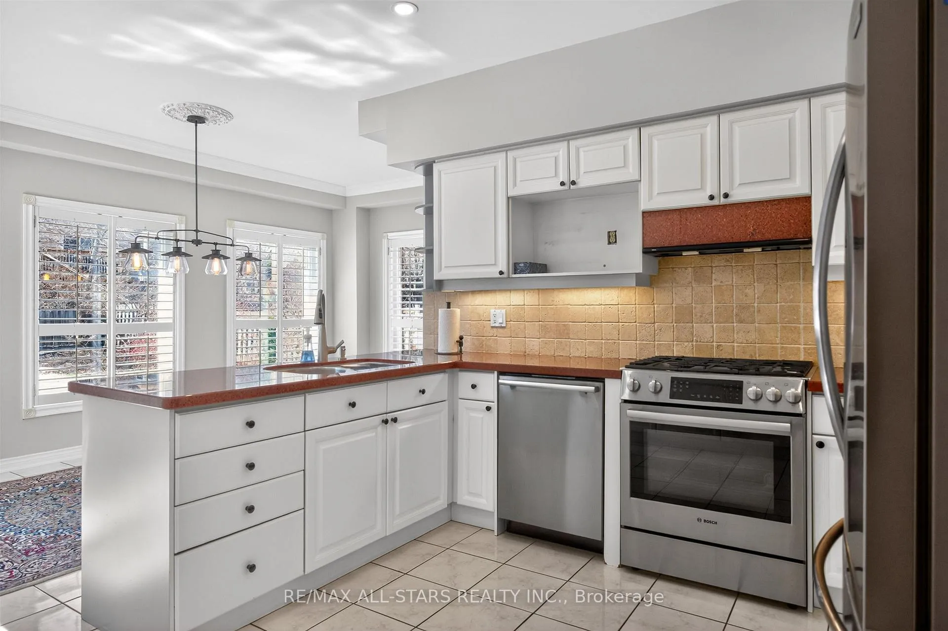 Photo 31 of 11 Bliss Court, Markham, Buttonville — HOMEH