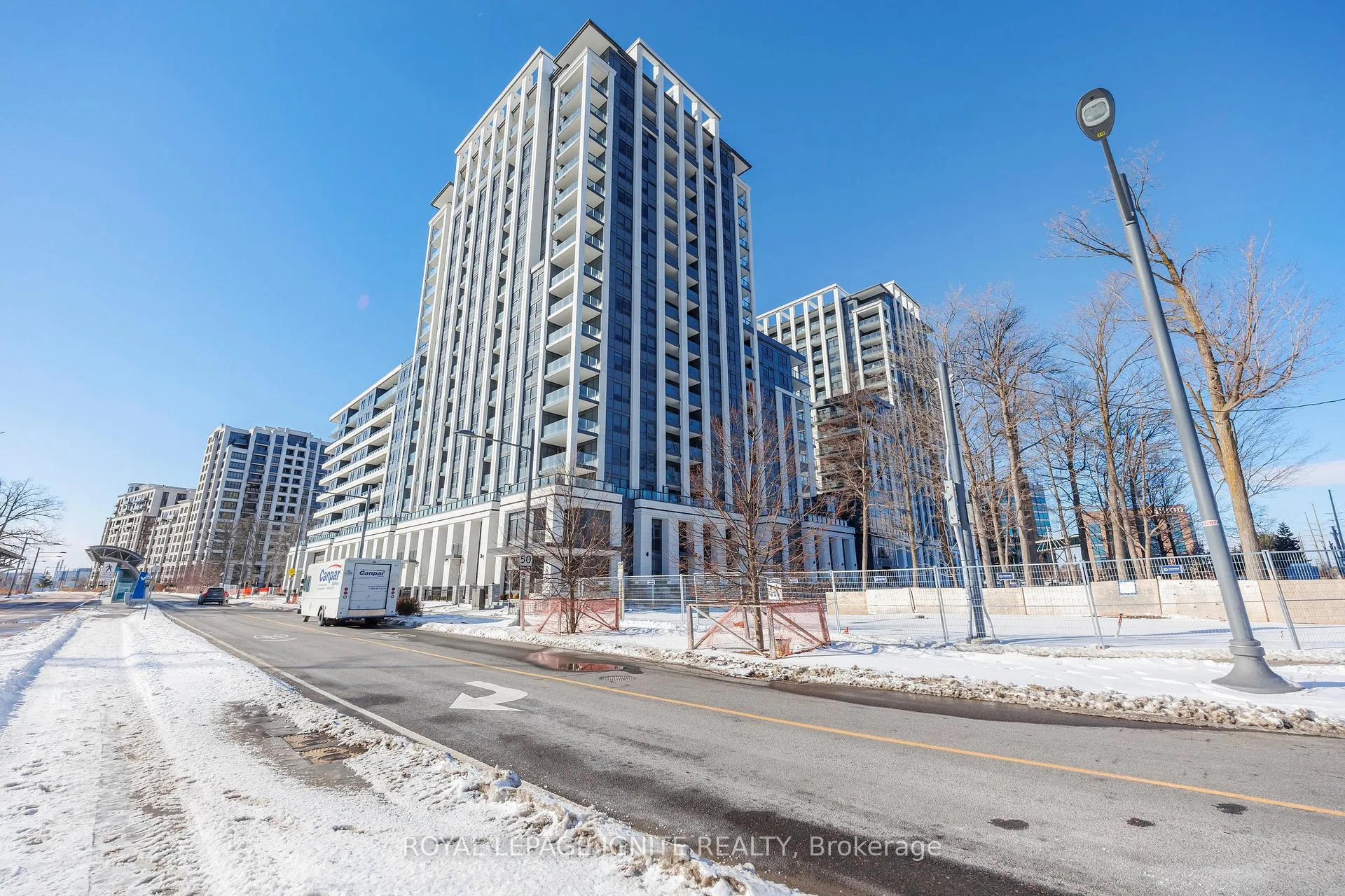 Photo 1 of Unit 320, 8 Cedarland Drive, Markham, Unionville — HOMEH