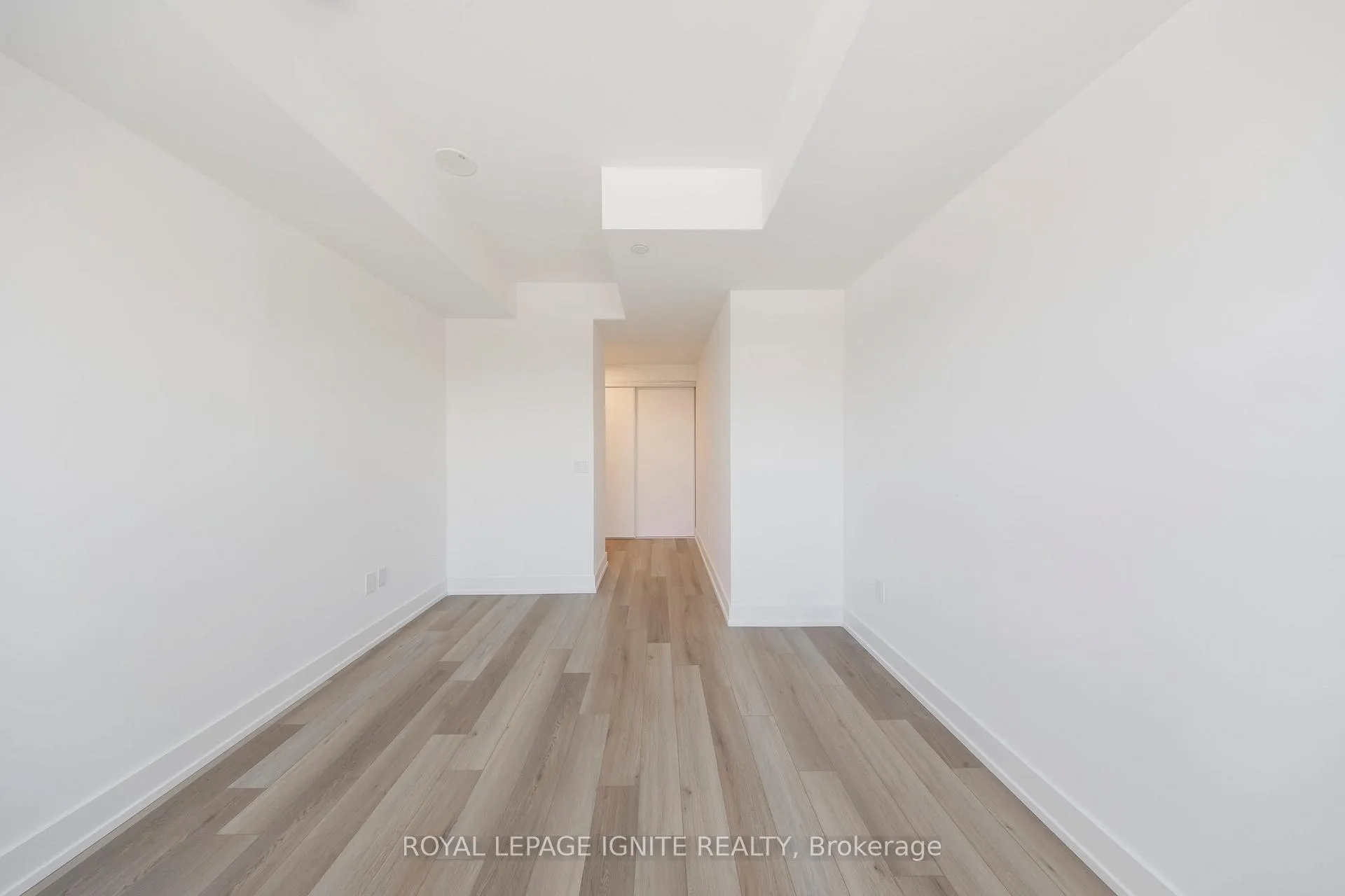 Photo 14 of Unit 320, 8 Cedarland Drive, Markham, Unionville — HOMEH