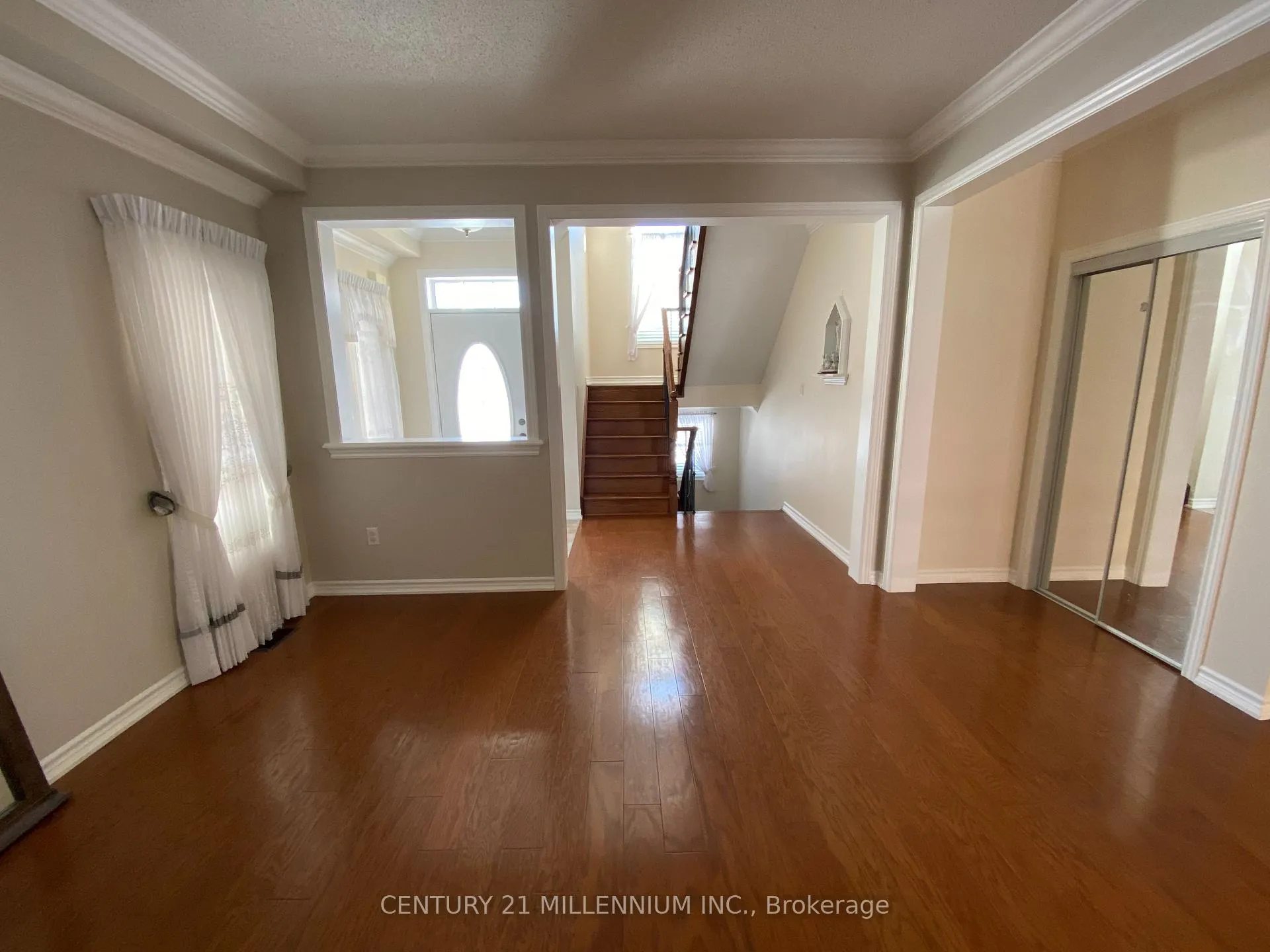 Photo 3 of 524 Davis Drive, Shelburne — HOMEH