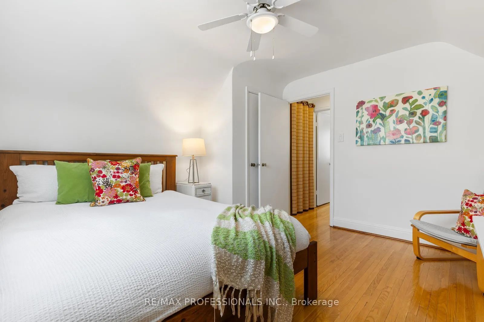 Photo 23 of 11 Mitcham Drive, Etobicoke, Alderwood — HOMEH