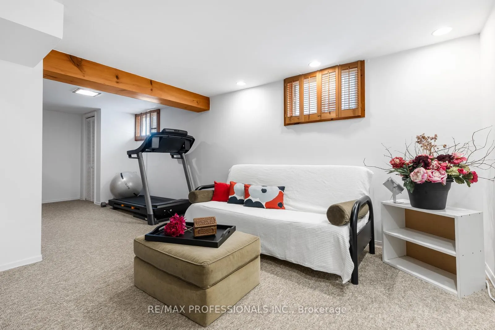 Photo 26 of 11 Mitcham Drive, Etobicoke, Alderwood — HOMEH