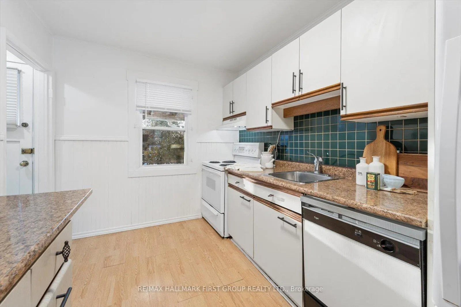 Photo 10 of 130 Admiral Road, Ajax, South East — HOMEH