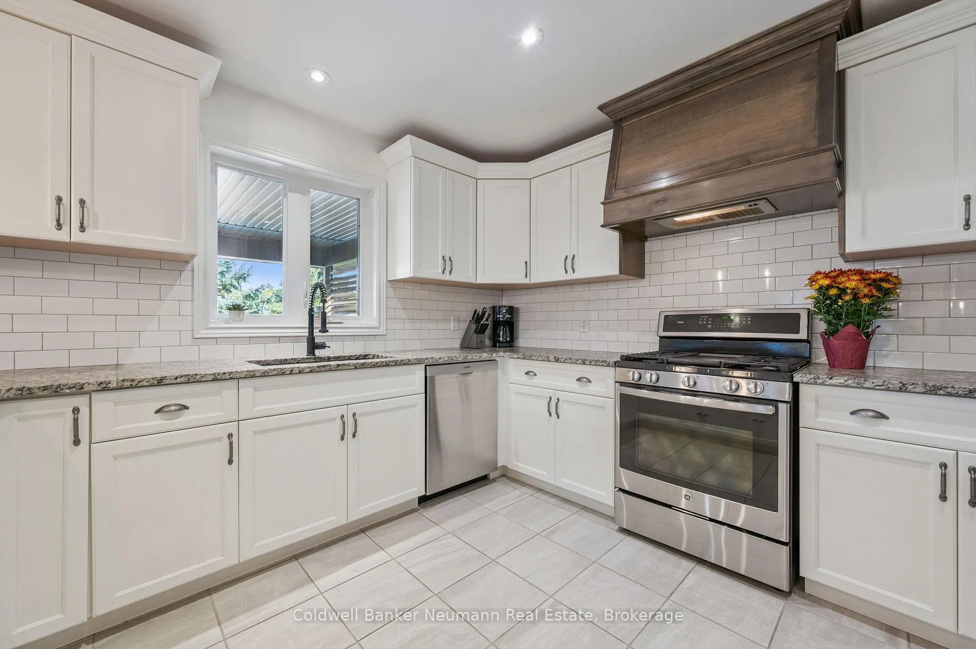 Photo 11 of 114 Timber Trail Road, Woolwich — HOMEH