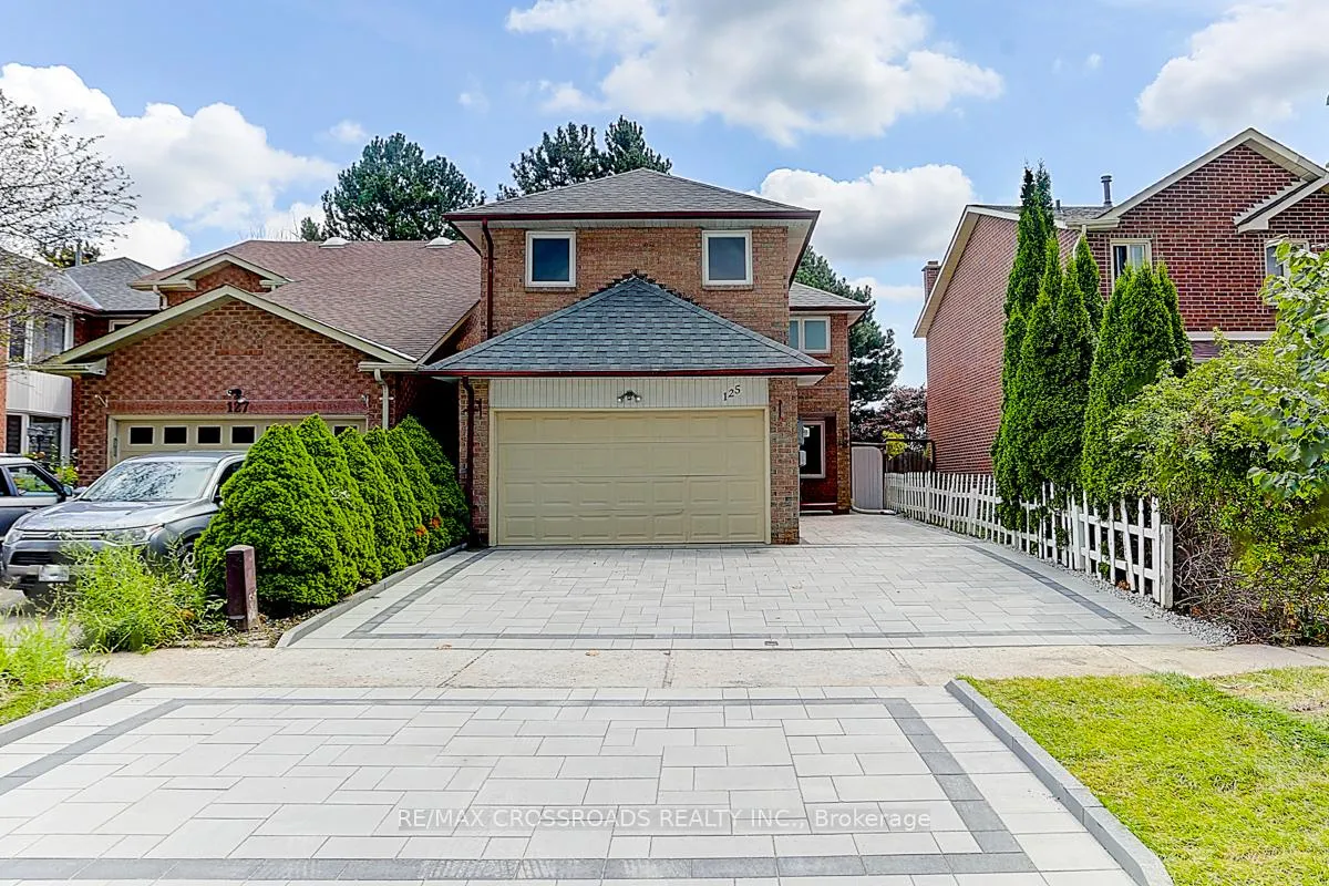 Front of 125 Green Bush Crescent