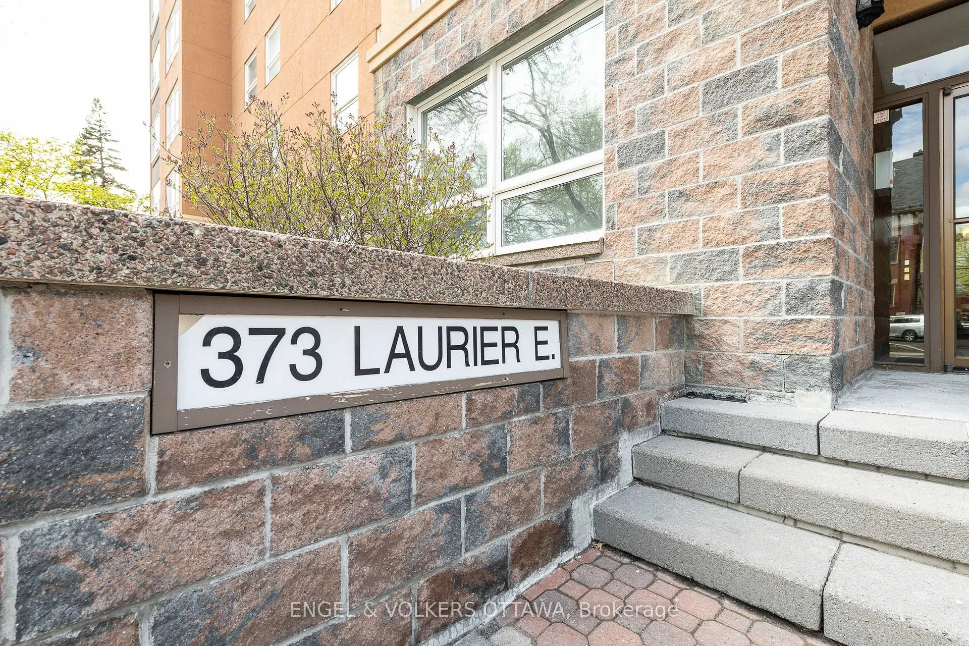 Photo 2 of Unit 906, 373 Laurier Avenue E, Ottawa, Sandy Hill — HOMEH