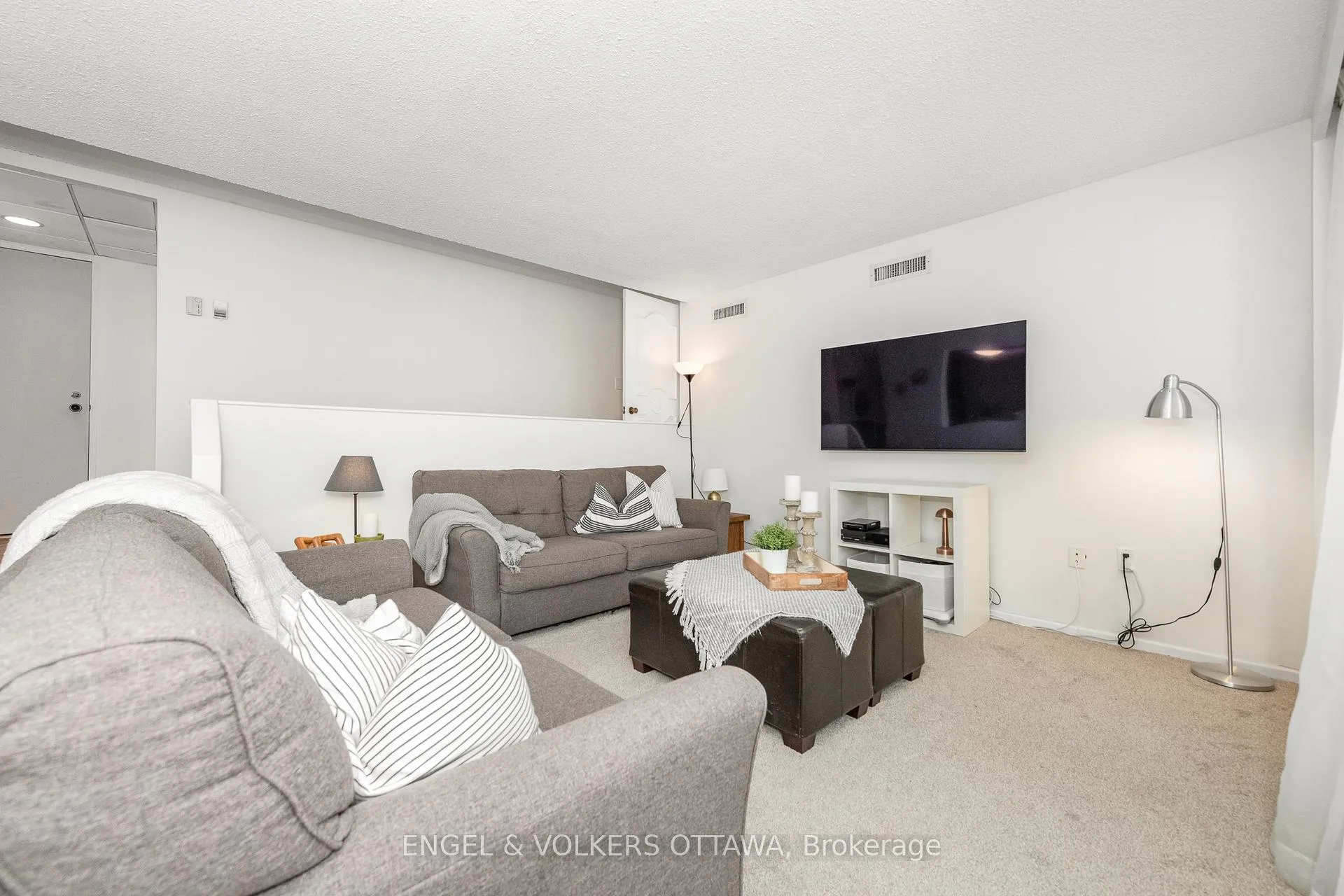 Photo 9 of Unit 906, 373 Laurier Avenue E, Ottawa, Sandy Hill — HOMEH
