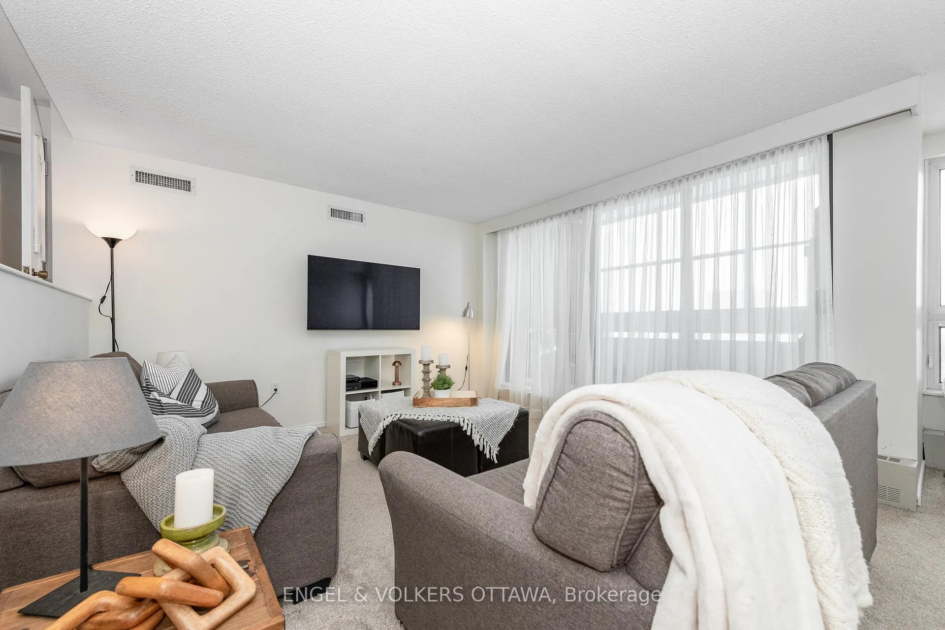 Photo 11 of Unit 906, 373 Laurier Avenue E, Ottawa, Sandy Hill — HOMEH