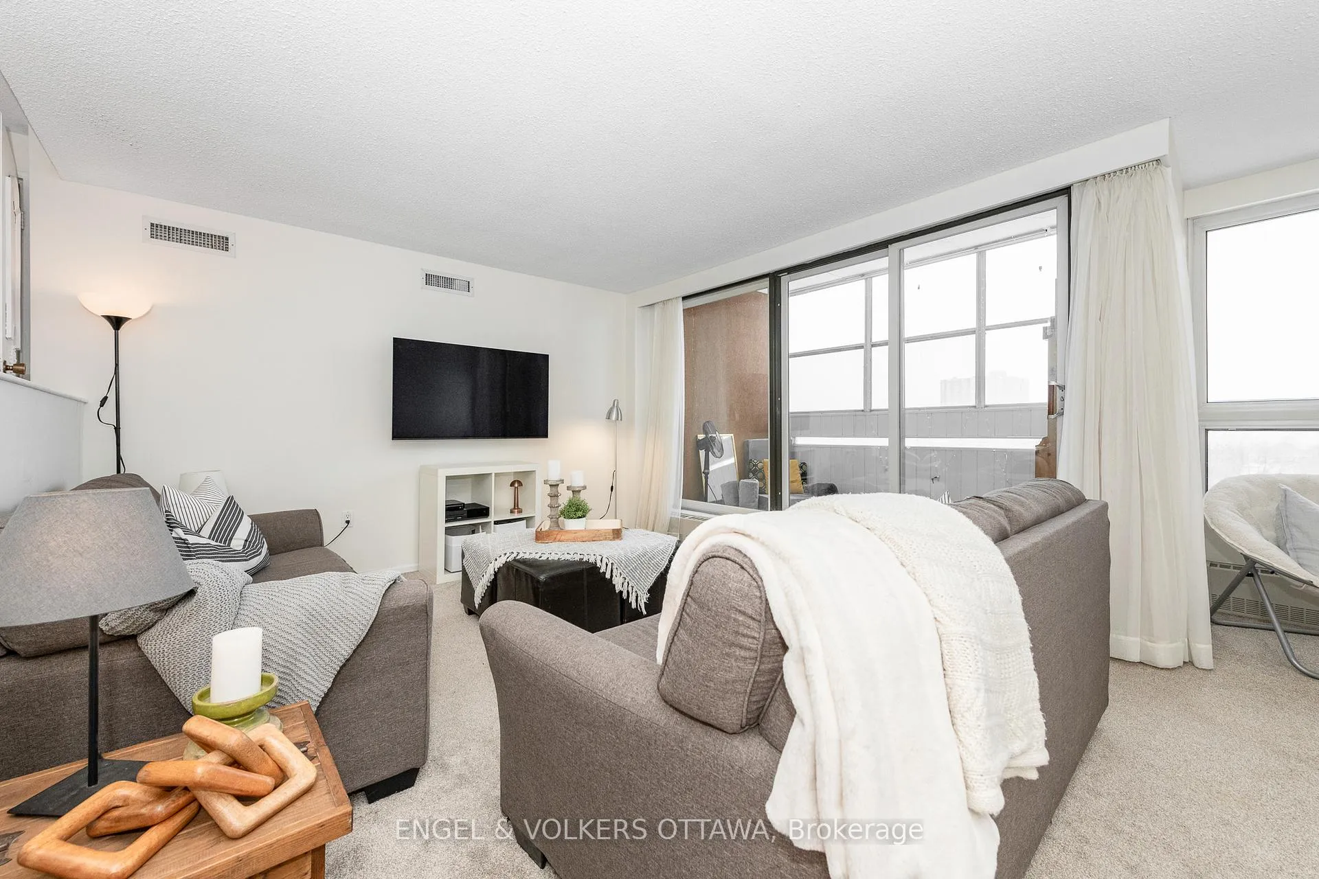 Photo 12 of Unit 906, 373 Laurier Avenue E, Ottawa, Sandy Hill — HOMEH