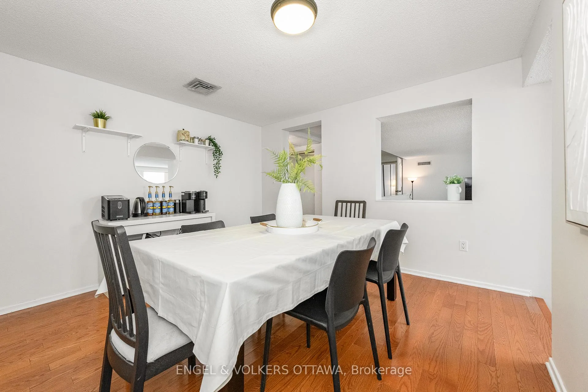 Photo 17 of Unit 906, 373 Laurier Avenue E, Ottawa, Sandy Hill — HOMEH