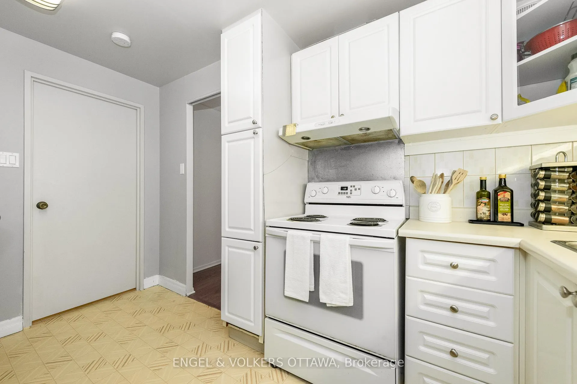 Photo 24 of Unit 906, 373 Laurier Avenue E, Ottawa, Sandy Hill — HOMEH