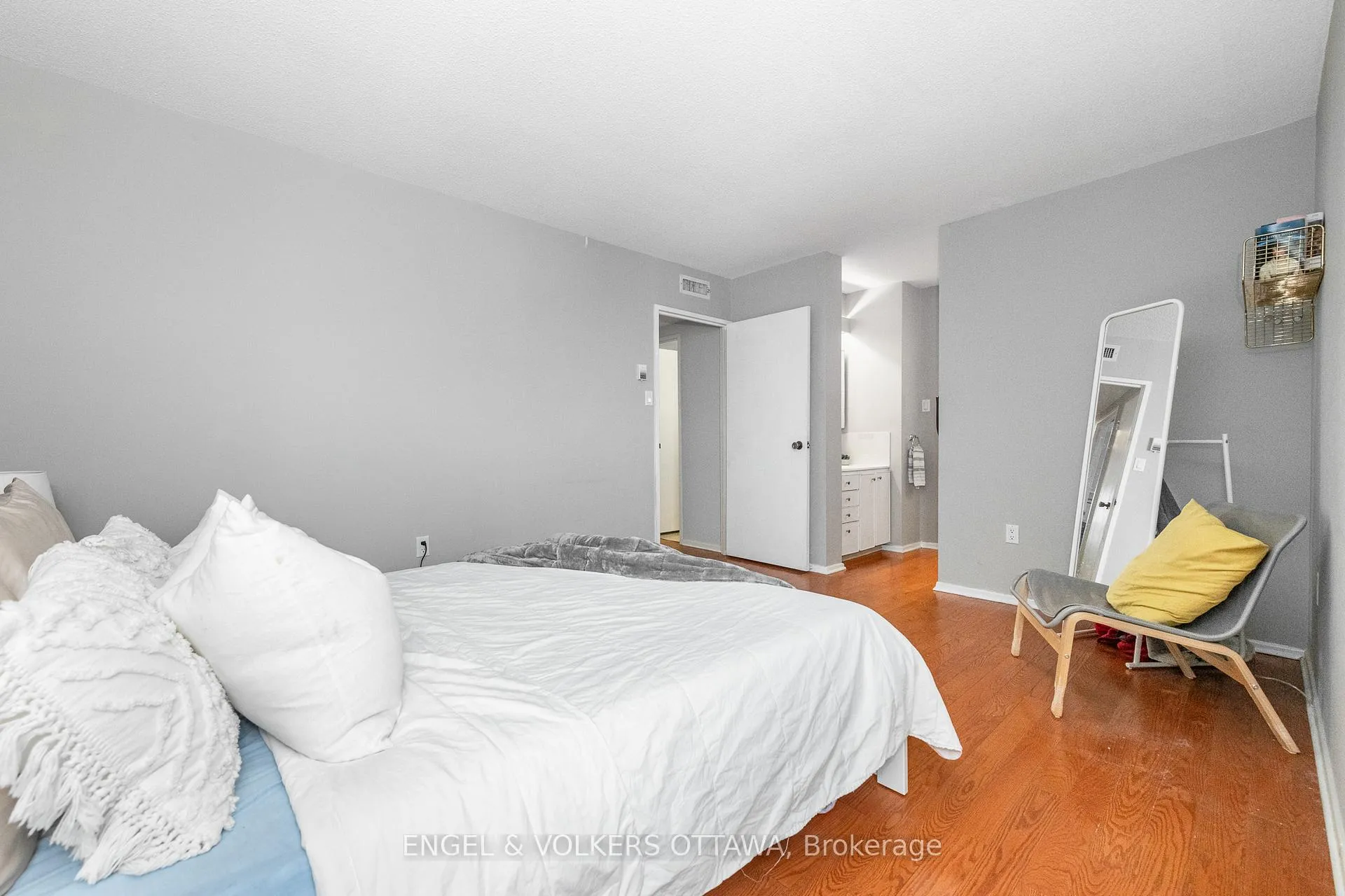 Photo 35 of Unit 906, 373 Laurier Avenue E, Ottawa, Sandy Hill — HOMEH
