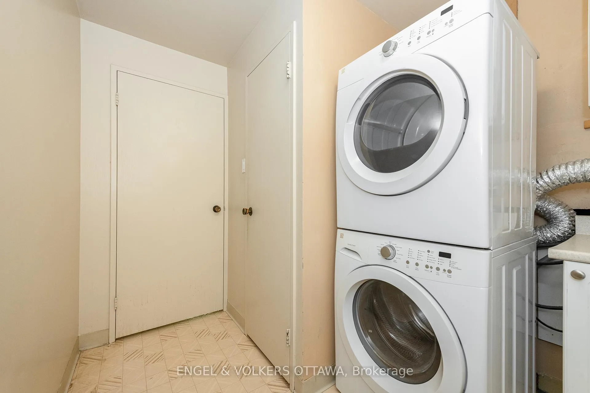 Photo 38 of Unit 906, 373 Laurier Avenue E, Ottawa, Sandy Hill — HOMEH